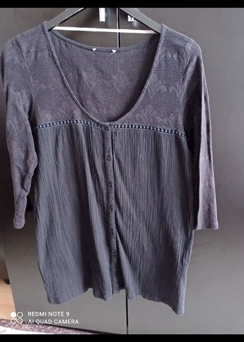 siyah V Yakalı Düğmeli Kadın Bluz - Görsel 3