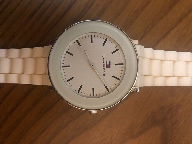 Tommy Hilfiger Tam yazlık saat !