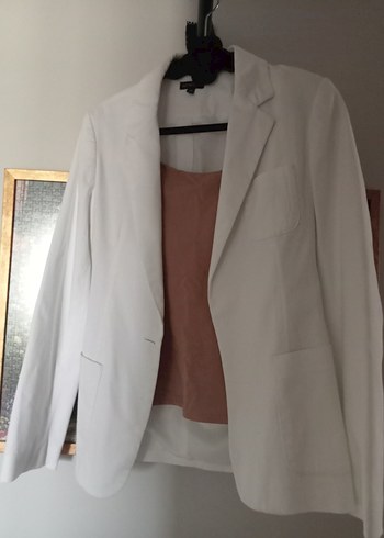 Beyaz Keten, astarlı blazer ceket.
