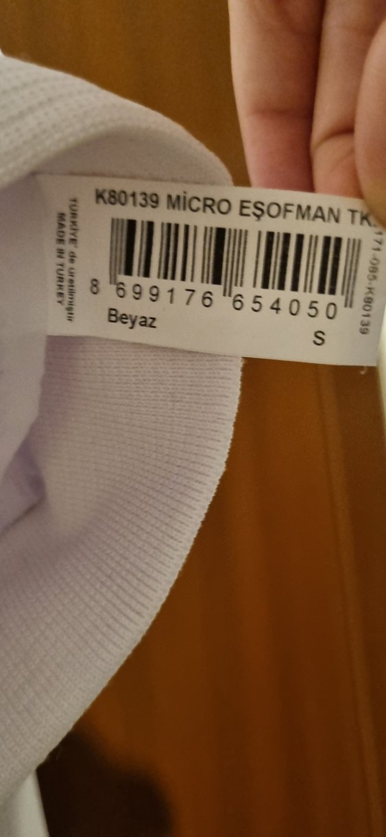 Galatasaray Baskılı Beyaz Yağmurluk S beden - Görsel 5