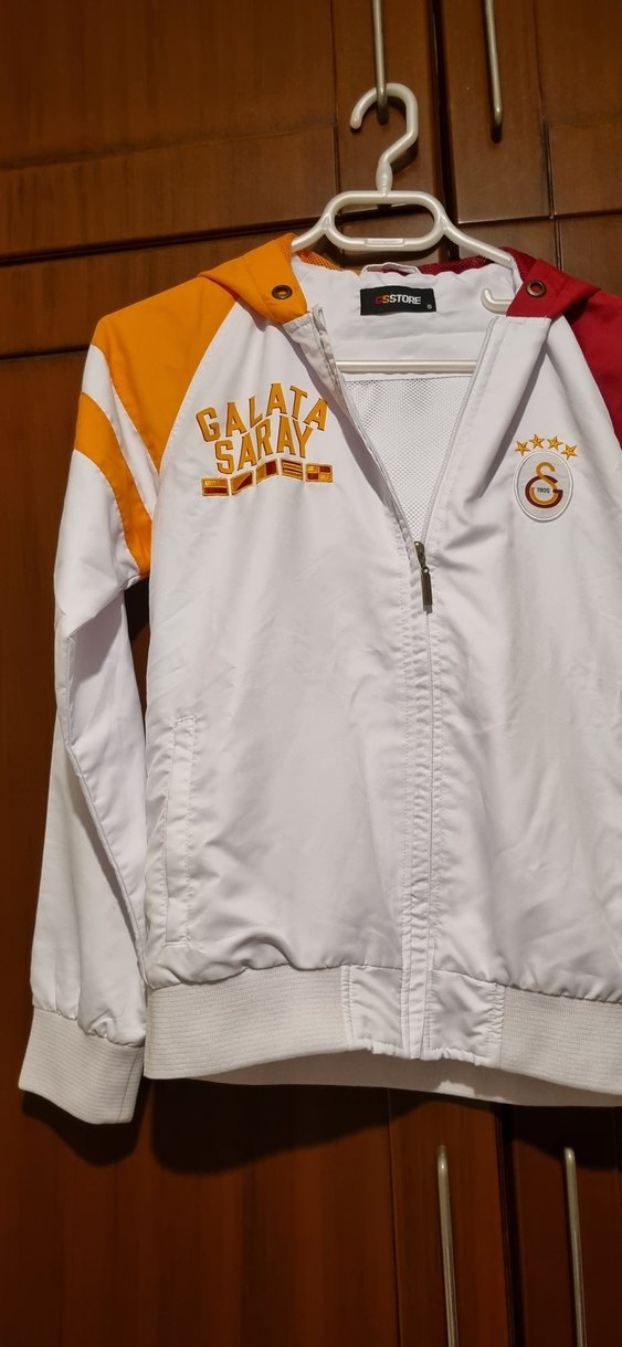 Galatasaray Baskılı Beyaz Yağmurluk S beden - Görsel 2