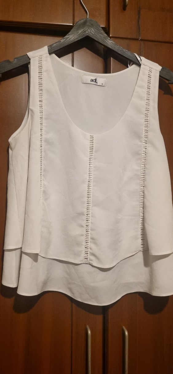 Beyaz Kolsuz V Yaka Nakışlı Kadın Bluz Adil Işık - Görsel 2