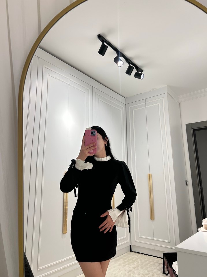 Siyah Uzun Kollu Yüksek Yakalı Mini Elbise - Görsel 3