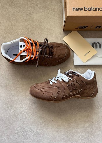 NB 530 x Miu Miu Sneaker (Taba)