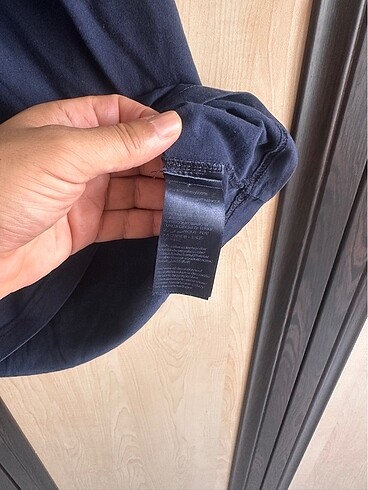 l Beden Tommy Hilfiger Orjinal V yaka t shirt L beden