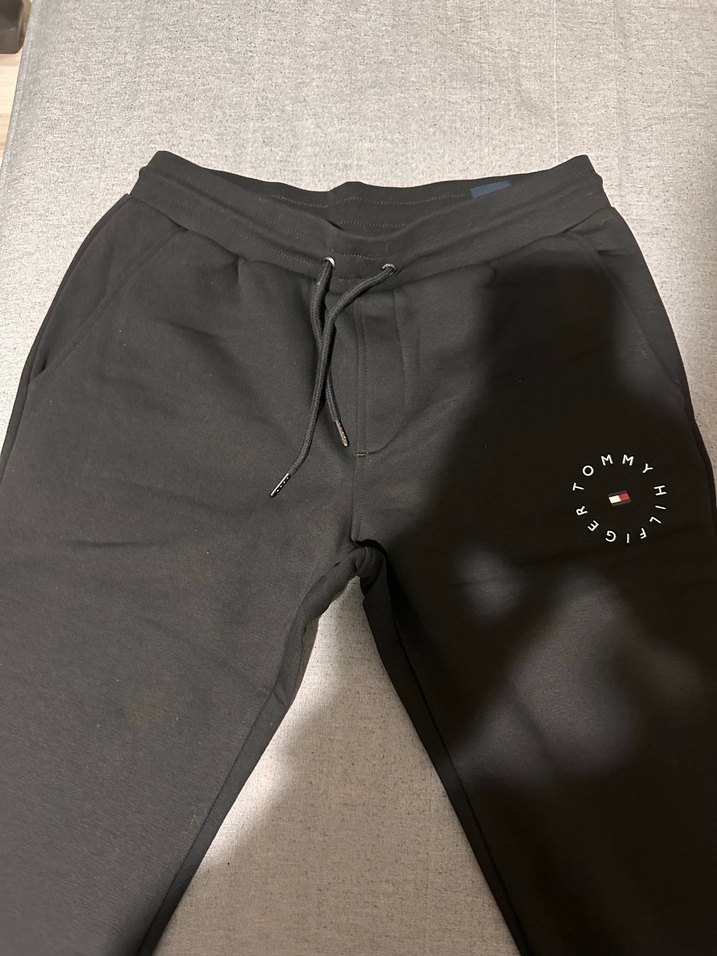 Tommy Hilfiger Orjinal eşofman altı M - Görsel 2