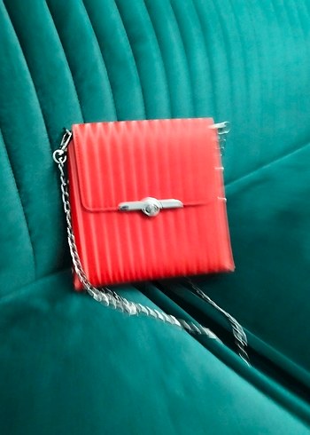 Kırmızı Pliseli Deri Kadın Çanta - Görsel 2