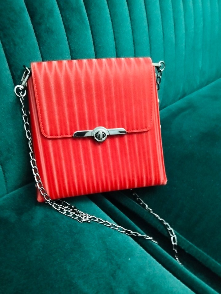 Kırmızı Pliseli Deri Kadın Çanta - Görsel 4