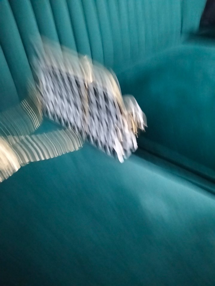 Zincir Detaylı Siyah Beyaz Kadın Çanta - Görsel 2