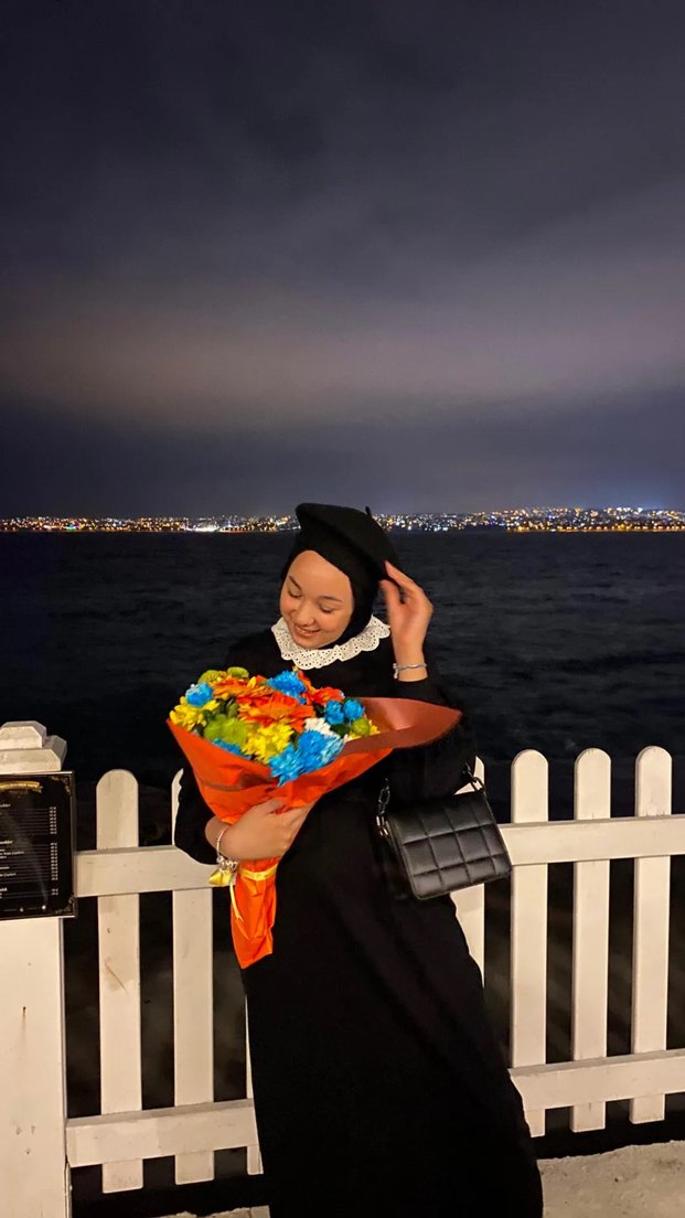 Uzun Siyah Gotik Kadın Elbisesi - Görsel 2