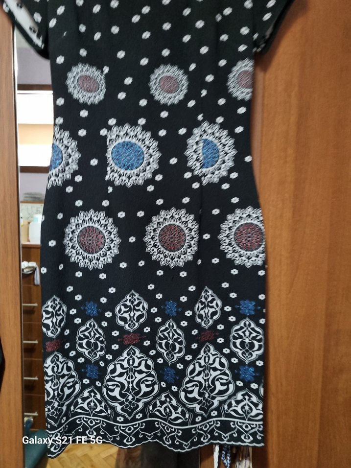 zincir Detaylı Siyah Bohem Midi Elbise - Görsel 2