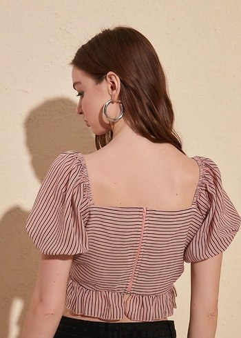 Trendyol & Milla Pembe Çizgili Pliseli Mini Bluz Büstiyer Crop