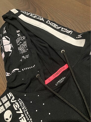 s Beden Rave Crop Hoodie