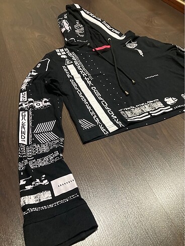 Diğer Rave Crop Hoodie