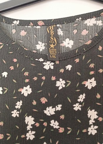 Dantel Detaylı Mor Elbise ve çiçek desenli siyah elbise - Görsel 8