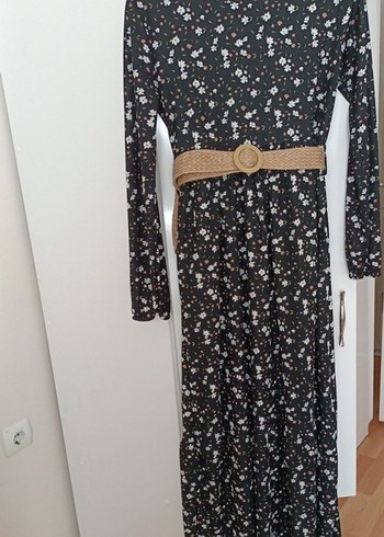 Dantel Detaylı Mor Elbise ve çiçek desenli siyah elbise - Görsel 6