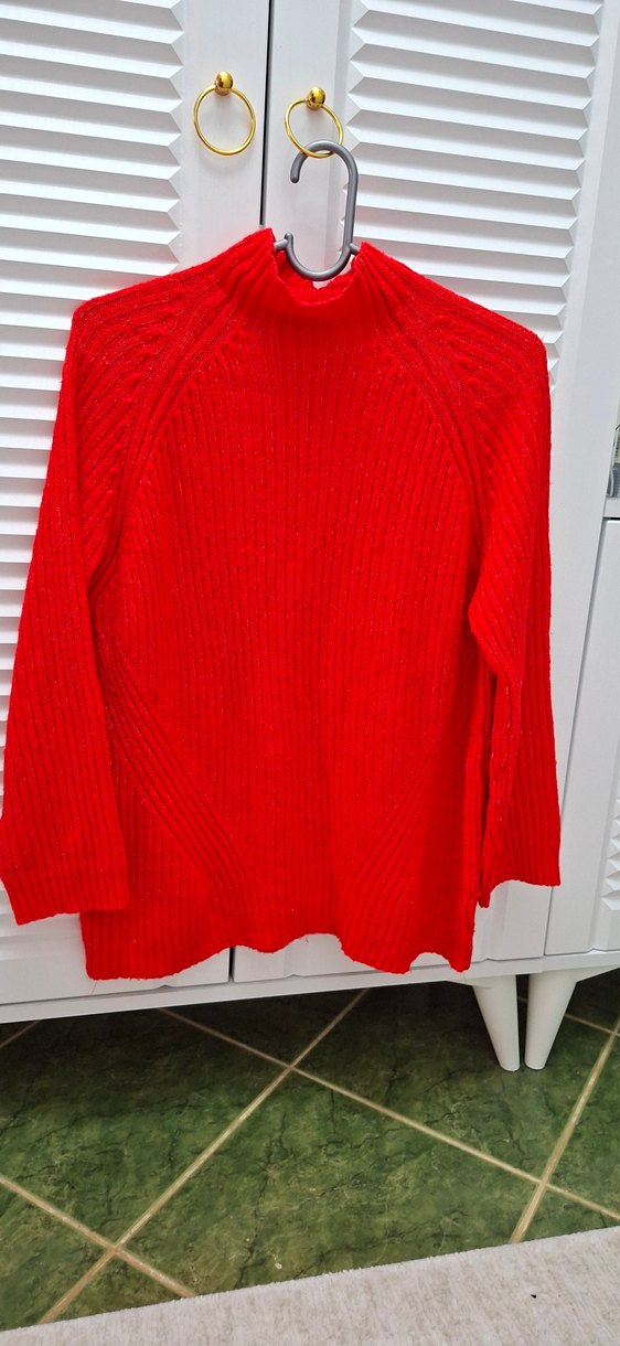 Kadın Kırmızı Boğazlı Triko Kazak - Görsel 2