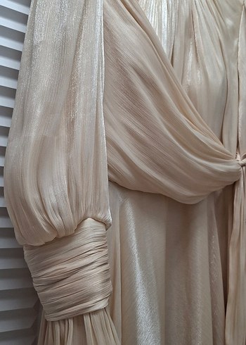 Beyaz Drapeli Uzun Kollu Tesettür Elbise - Görsel 6