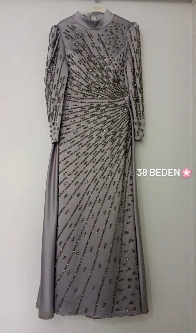 Uzun Kollu Gri İşlemeli Abiye Elbise - Görsel 2