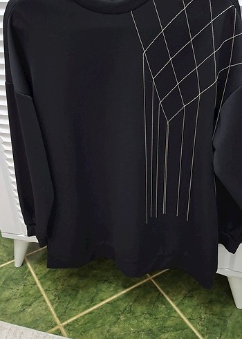 Siyah Baskılı Salaş Kadın Sweatshirt - Görsel 3