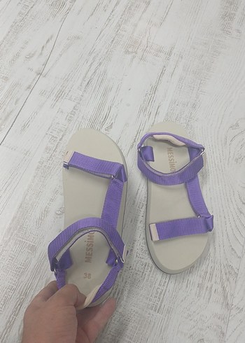 38 Beden Mor Bantlı Kadın Dolgu Topuk Sandalet