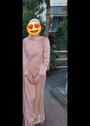 Bej Uzun Kollu Drapeli Abiye Elbise