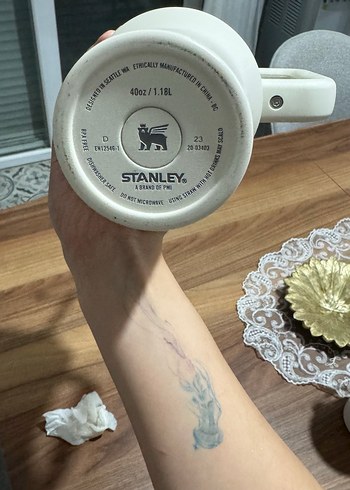 Pipetli Stanley Bej/Beyaz Termos - Görsel 3