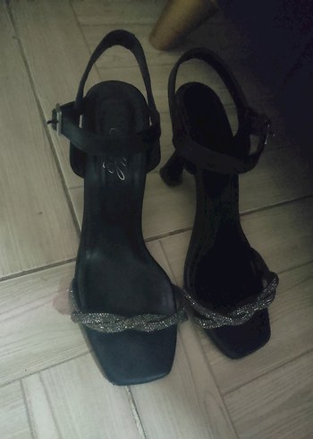 Kemerli Siyah Yılan Desenli Platform Topuklu Ayakkabı - Görsel 2