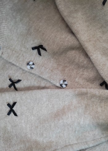 Bej Nakışlı Düğmeli kurdeleli Hırka - Görsel 4