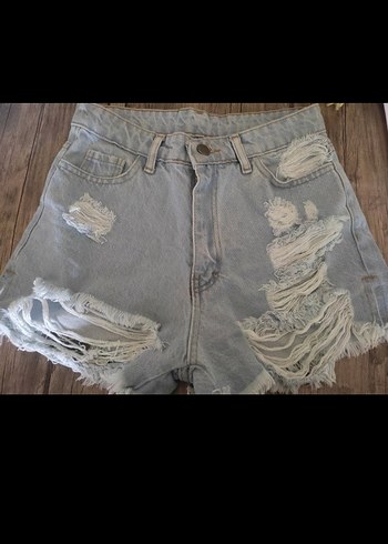 Bol Kesim Yırtık Mini Kot Şort - Görsel 2