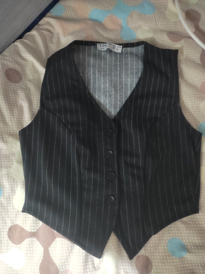 Düğmeli Siyah Kolsuz Kadın Yelek - Görsel 2