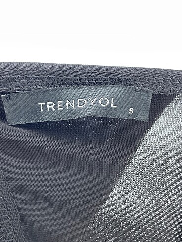 s Beden siyah Renk Trendyol & Milla Bluz %70 İndirimli.
