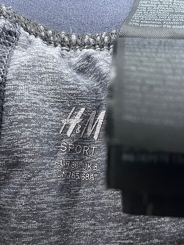 36 Beden çeşitli Renk H&M Mini Şort %70 İndirimli.