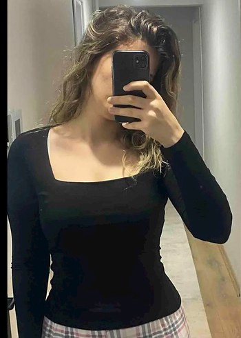 V Yaka Siyah Kadın Bluz