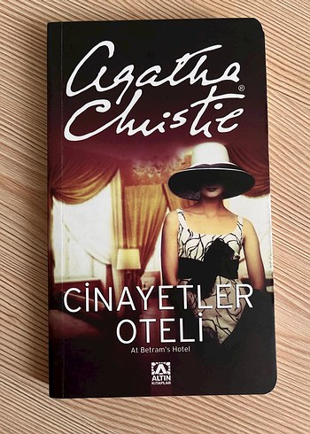 Cinayetler Oteli - Agatha Christie