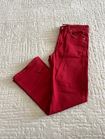 Kırmızı renk Love model jeans