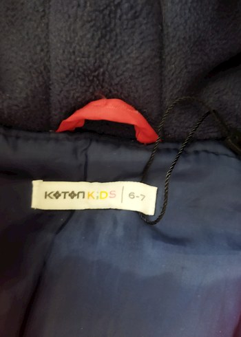 Kız Çocuk Kırmızı Kürklü Kapüşonlu Mont - Görsel 5