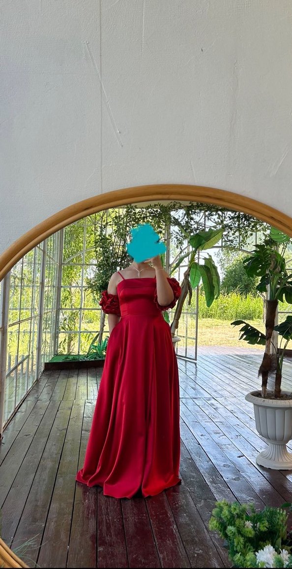 Kırmızı Abiye - Görsel 2