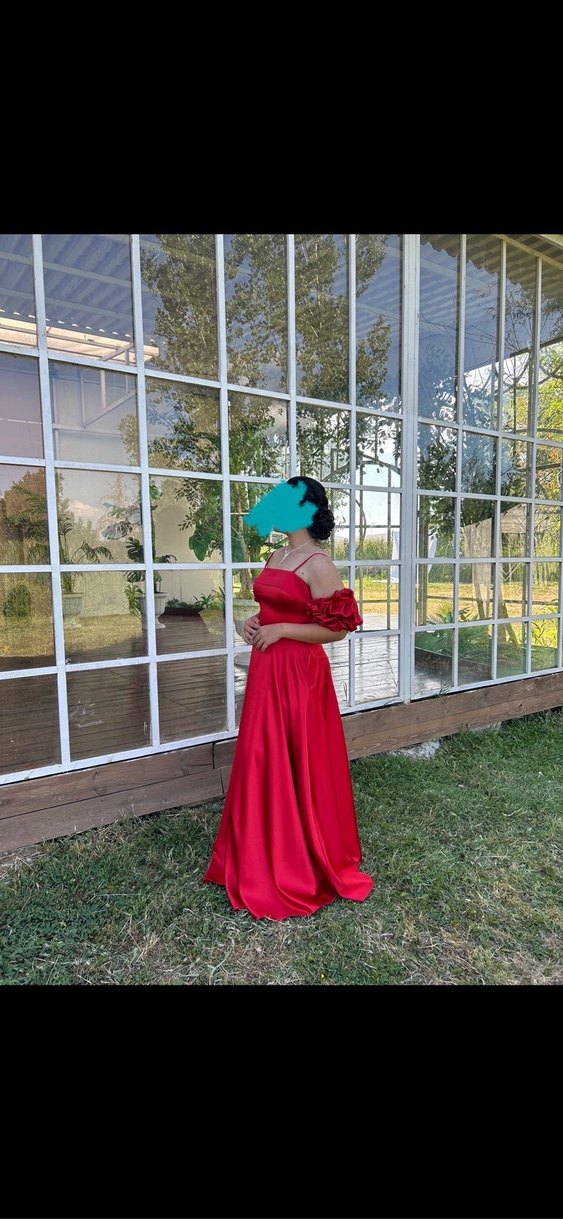 Kırmızı saten abiye - Görsel 4