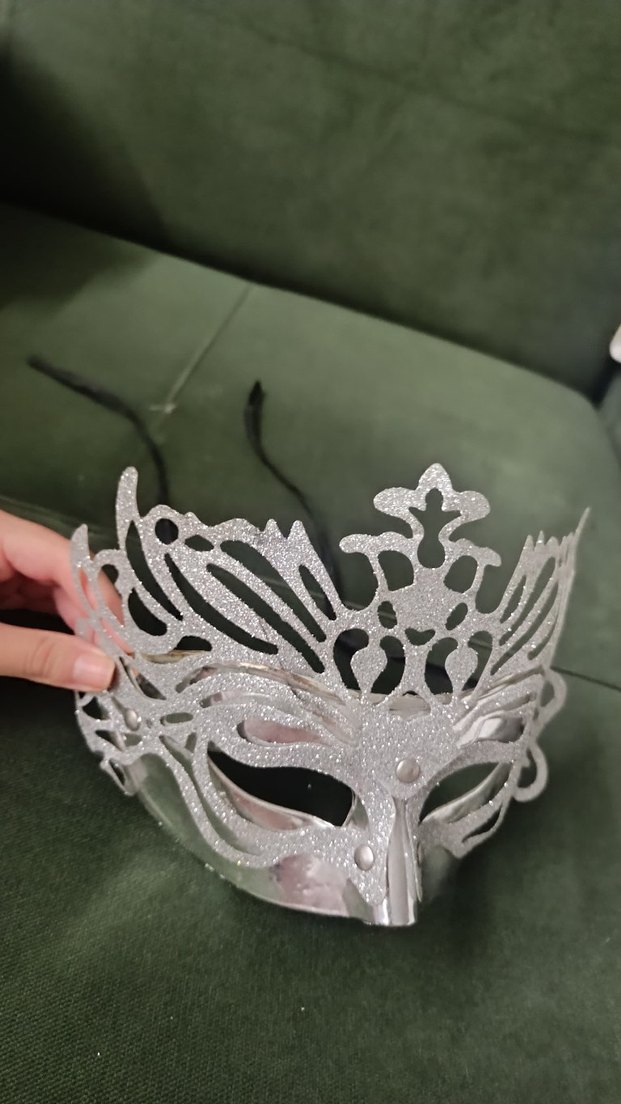 Gümüş Renkli Maske - Görsel 2