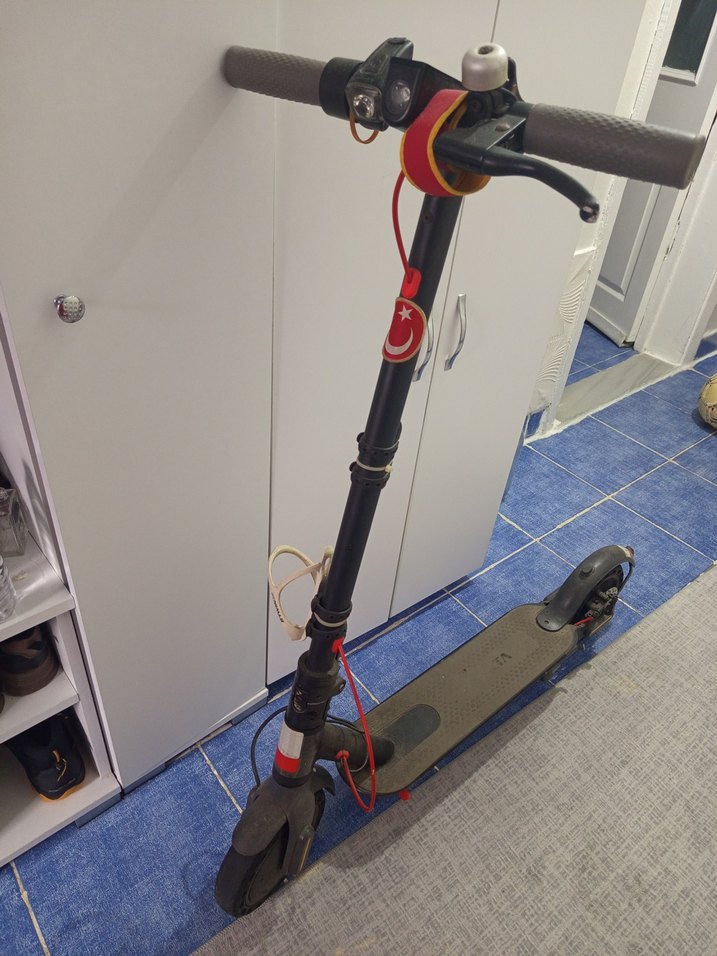 Siyah Scooterı - Görsel 2