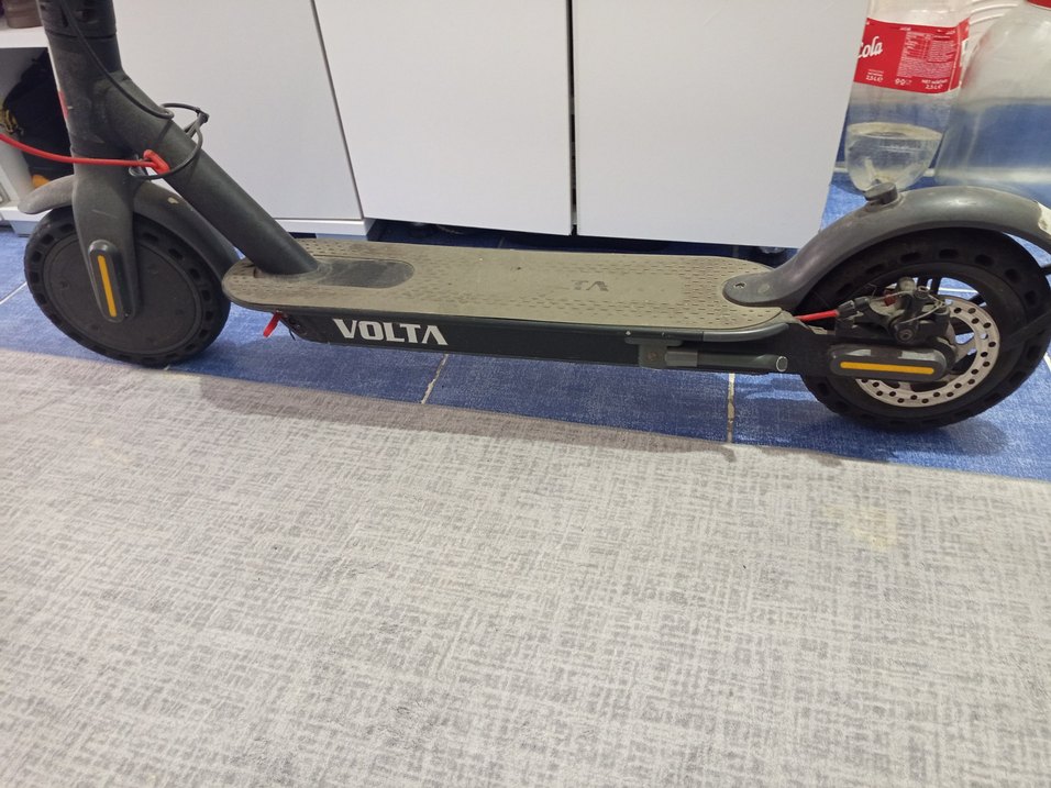 Siyah Scooterı - Görsel 3