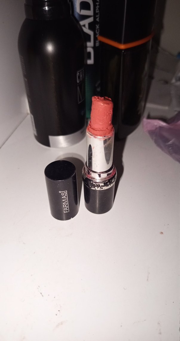 Farmasi Siyah Ruj - Görsel 2