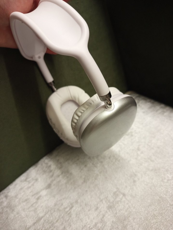 Beyaz ve Gri Piranha Kablosuz Kulaklık hic kullanilmamis - Görsel 4