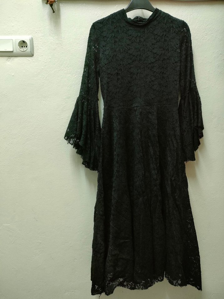 Dantel Detaylı Siyah Uzun Gotik Elbise - Görsel 2