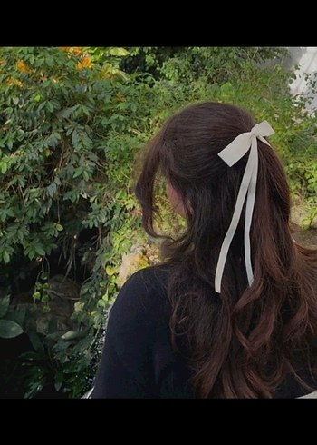 Beden Beyaz Saten Fiyonk Saç Aksesuarı