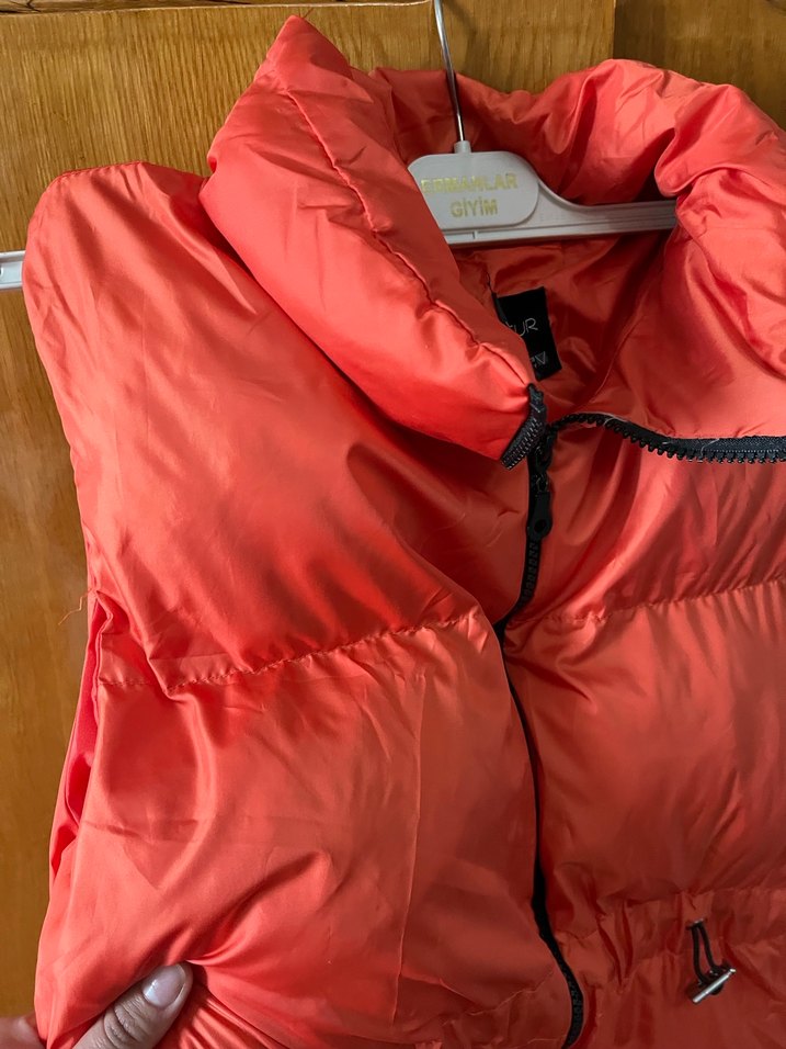 Turuncu Fermuarlı Kadın Şişme Yelek - Görsel 2