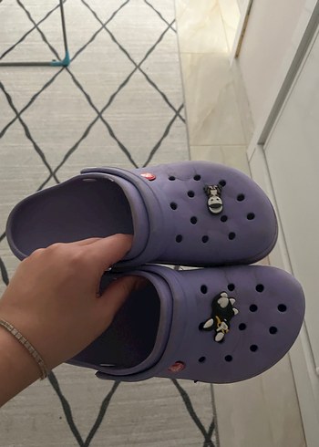 Crocs 38