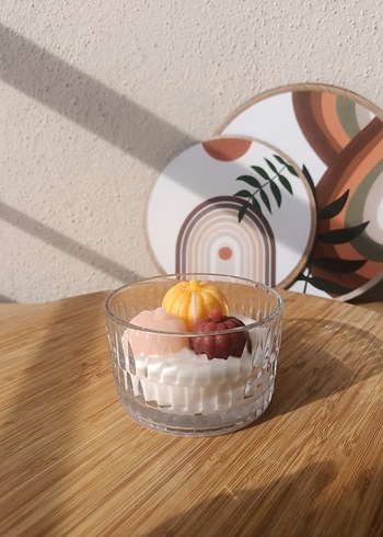 Beden şeffaf kase içinde balkabağı dekoratif doğal soya mum