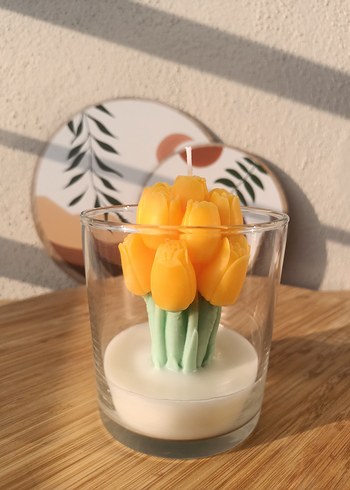 Sarı Lale Şeklinde Doğal Soya Mum ve Cam Mumluk